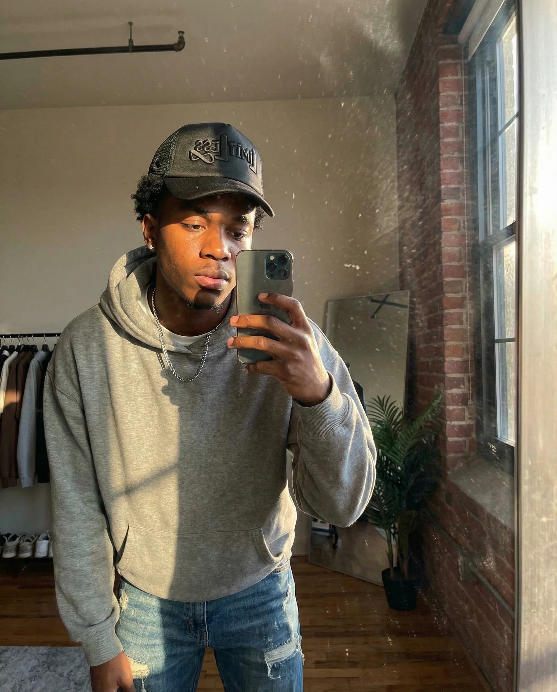 LIMITLESS TRUCKER – Noire